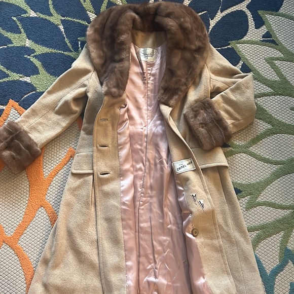 Vintage Penny Lane Fur Coat - Picture 7 of 9